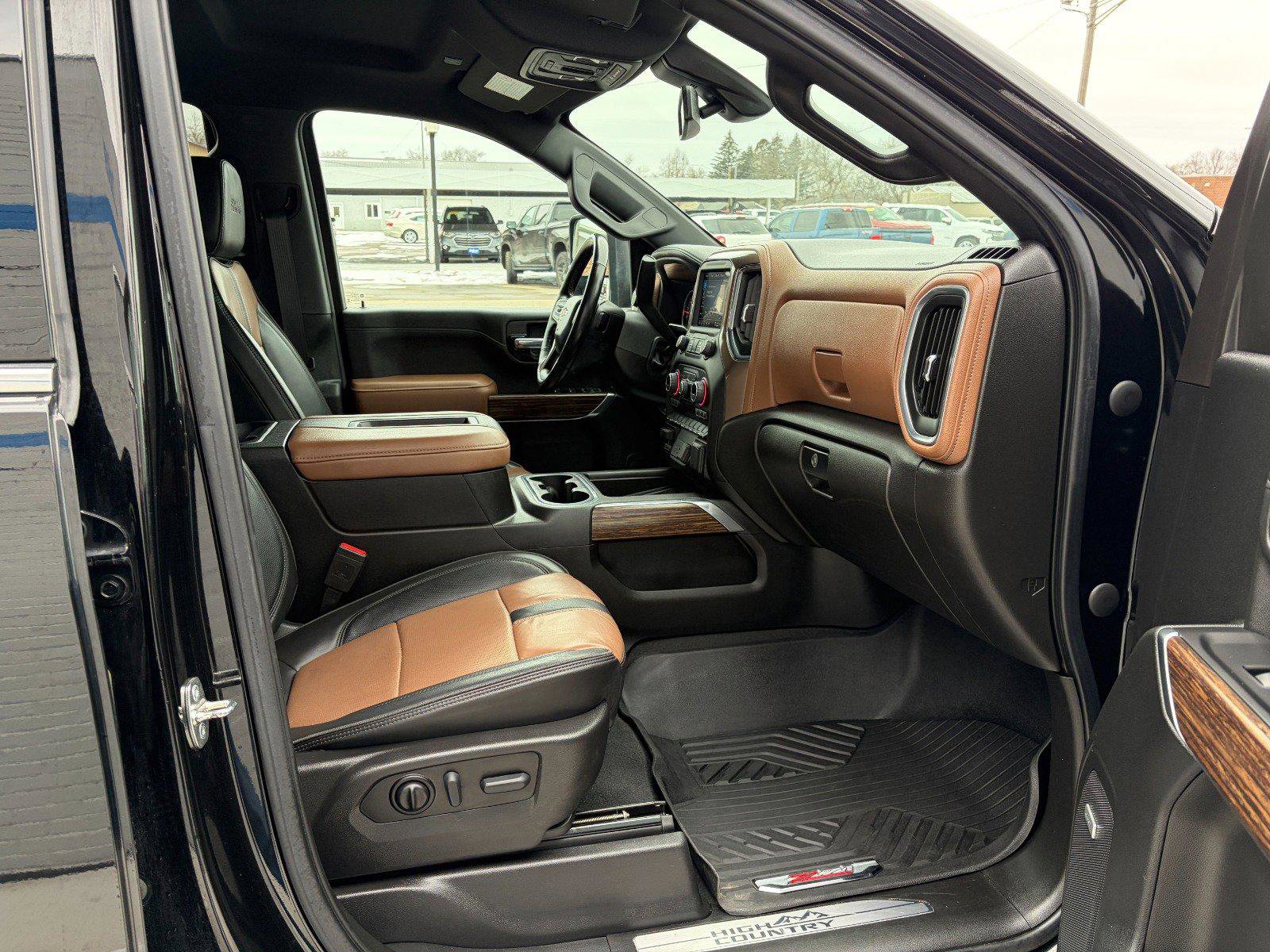 Used 2022 Chevrolet Silverado 2500 High Country w/ Safety Package II image 22