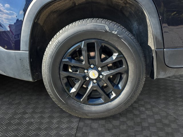Used 2020 Chevrolet Traverse LT FWD image 34