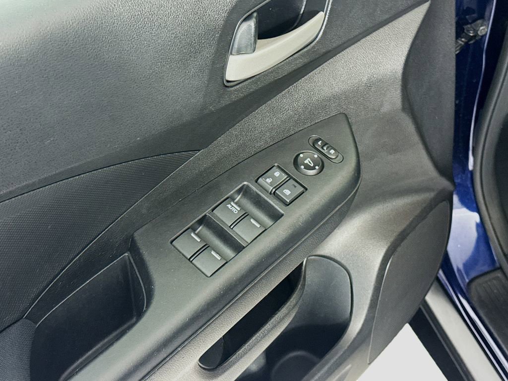 Used 2015 Honda CR-V LX image 20