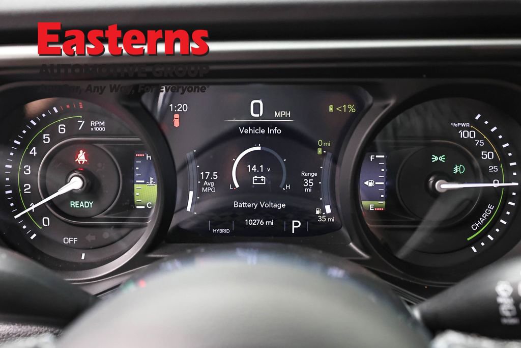 Used 2025 Jeep Wrangler Unlimited Sahara AWD/4WD image 18