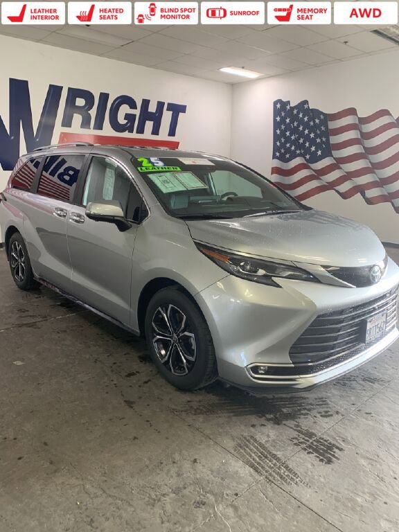 Certified 2025 Toyota Sienna Platinum