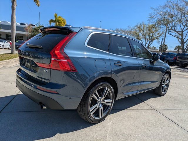 Used 2019 Volvo XC60 T5 Momentum w/ Multimedia Package image 4
