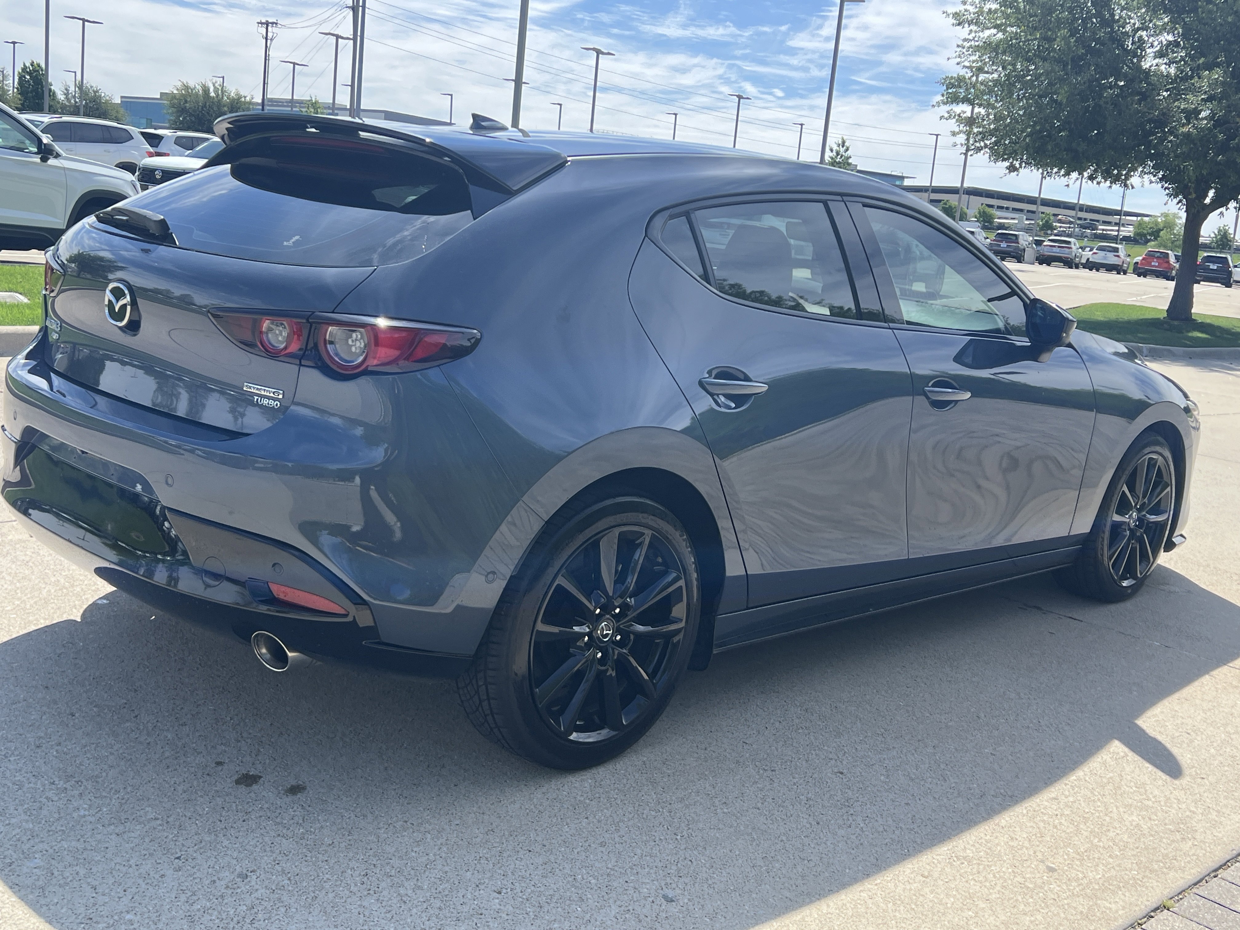 Used 2021 MAZDA MAZDA3 Hatchback w/Premium Plus Pkg image 10