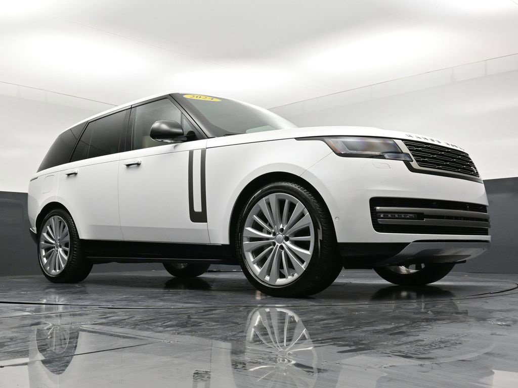 Used 2024 Land Rover Range Rover SE image 32