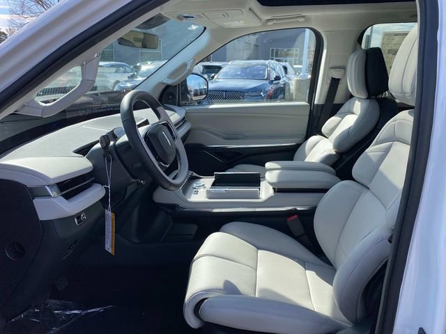 New 2026 Lincoln Navigator L Reserve AWD/4WD image 10