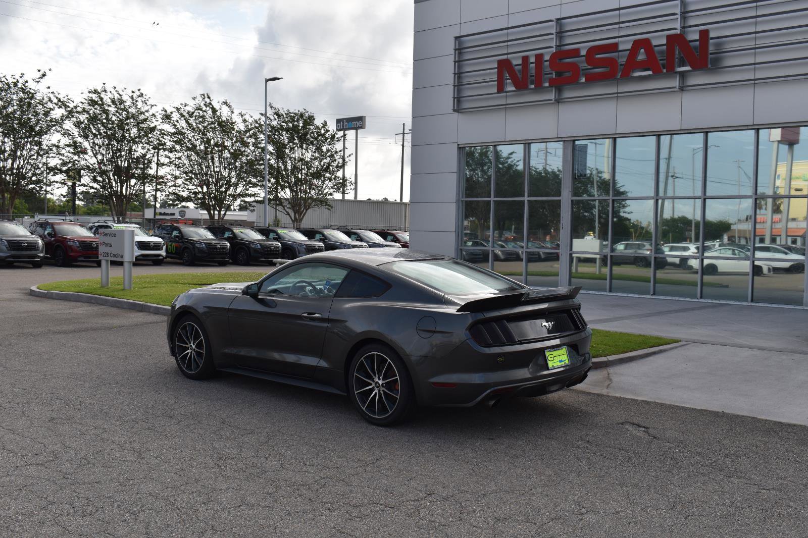 Used 2017 Ford Mustang Coupe w/ Wheel & Stripe Package RWD image 5