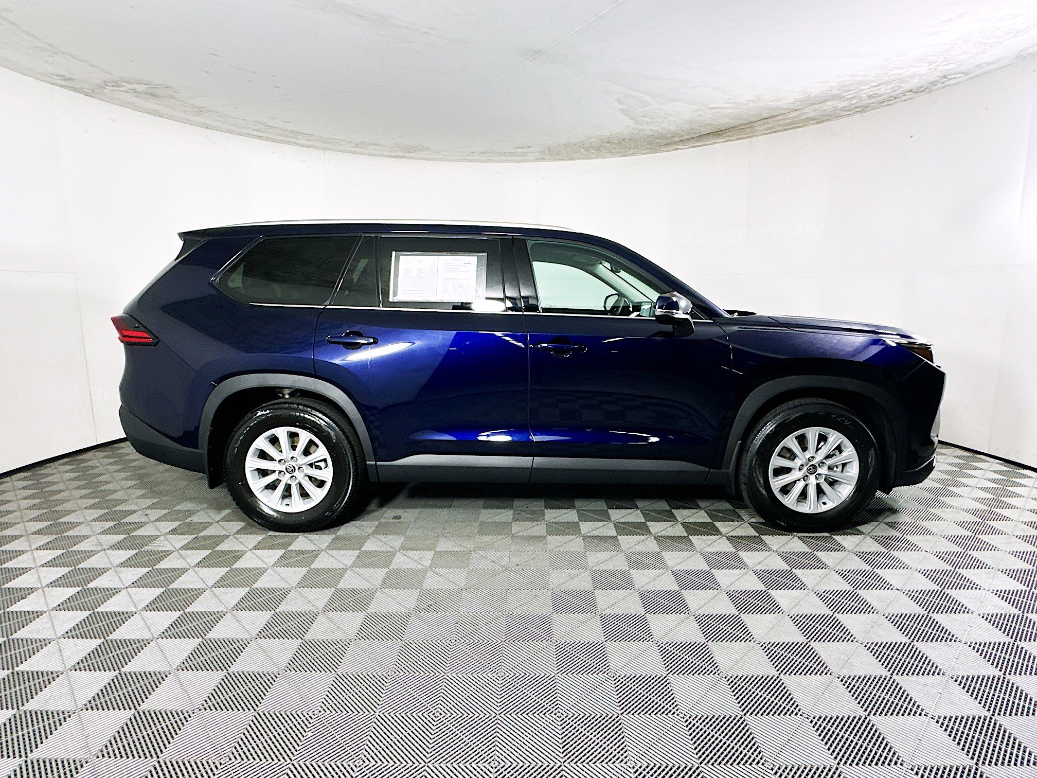 Certified 2026 Toyota Grand Highlander XLE image 2