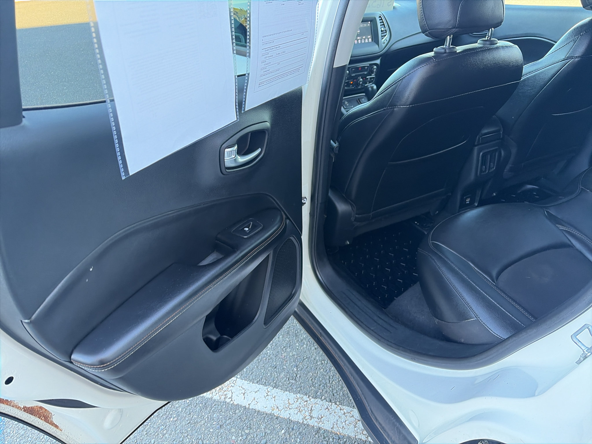 Used 2021 Jeep Compass Latitude FWD image 10