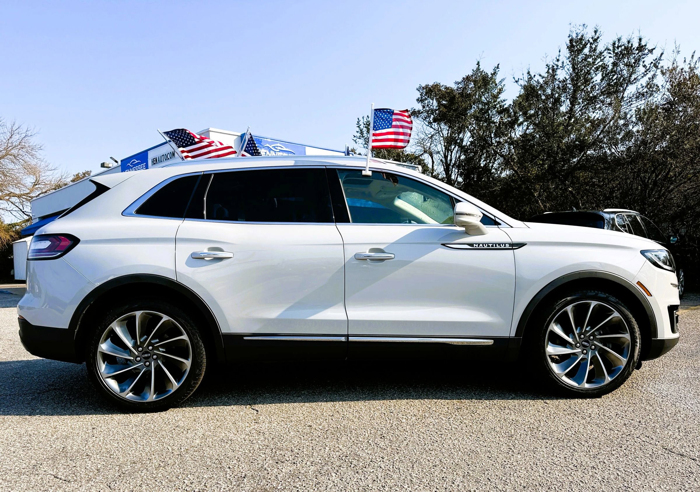 Used 2019 Lincoln Nautilus Reserve image 9