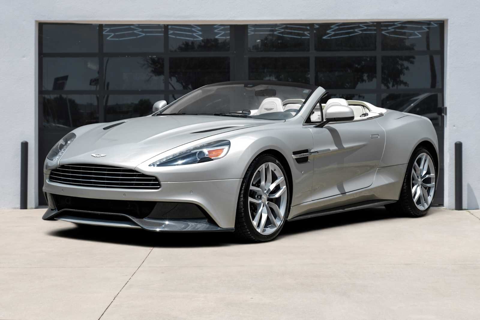 Used 2016 Aston Martin Vanquish Volante
