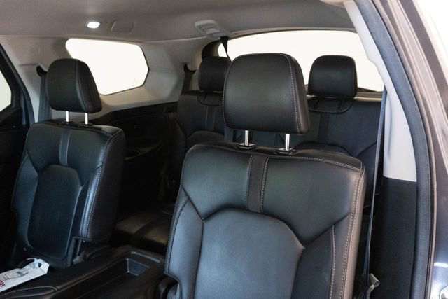 Used 2025 Honda Pilot EX-L image 18