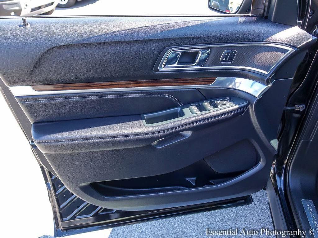 Used 2018 Ford Explorer Limited image 24