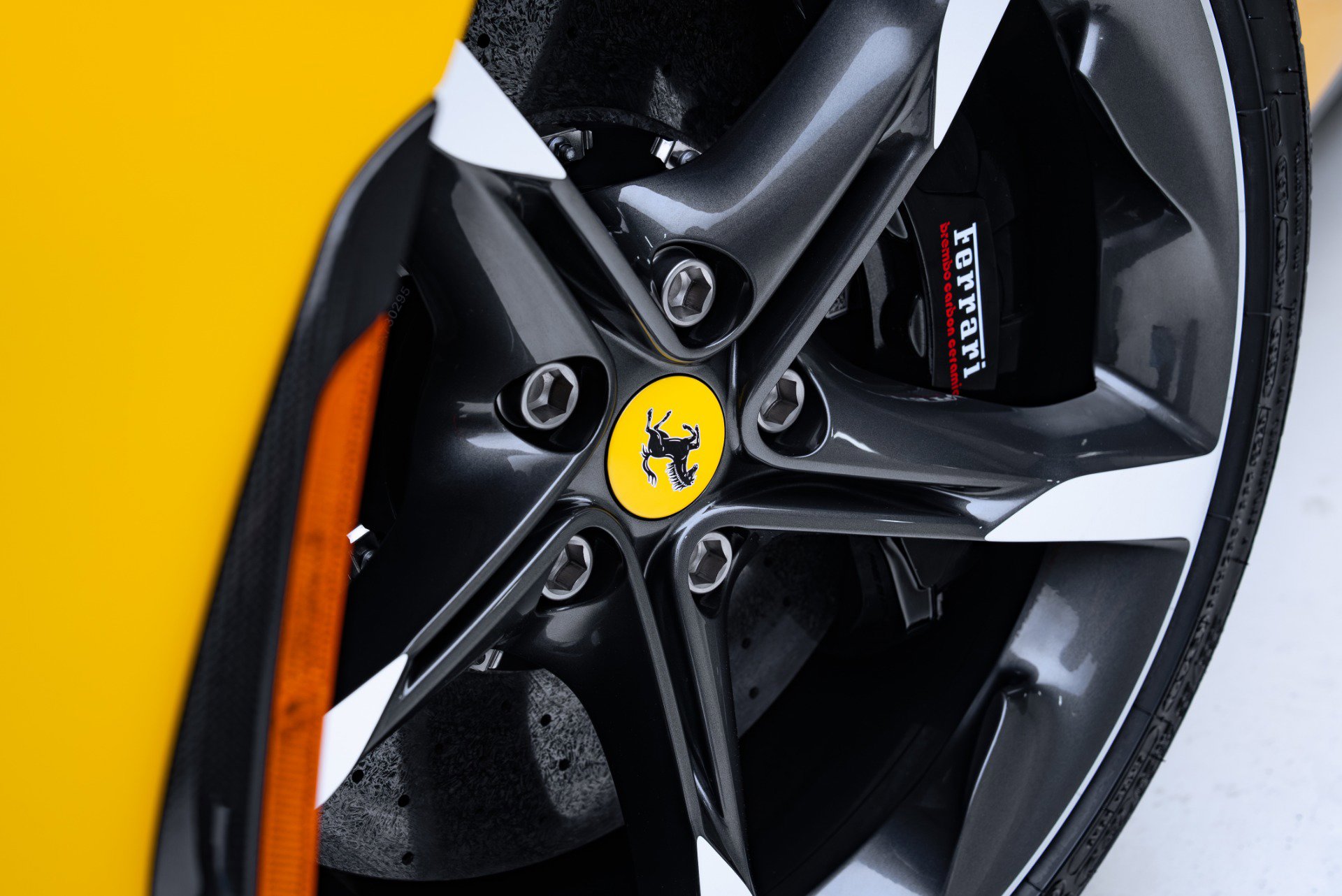 Used 2023 Ferrari SF90 Spider AWD/4WD image 33