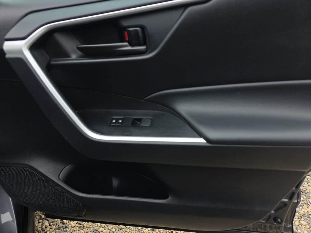 Used 2024 Toyota RAV4 LE image 19