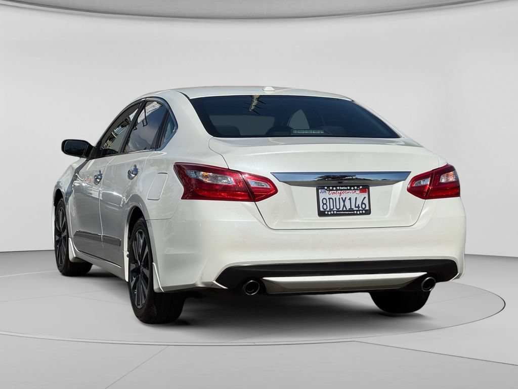 Used 2016 Nissan Altima 2.5 SV FWD image 31