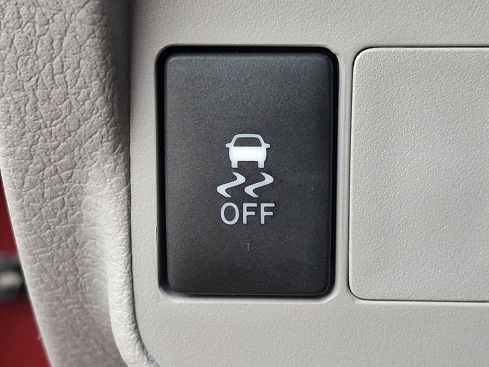 Used 2013 Toyota Corolla L FWD image 25