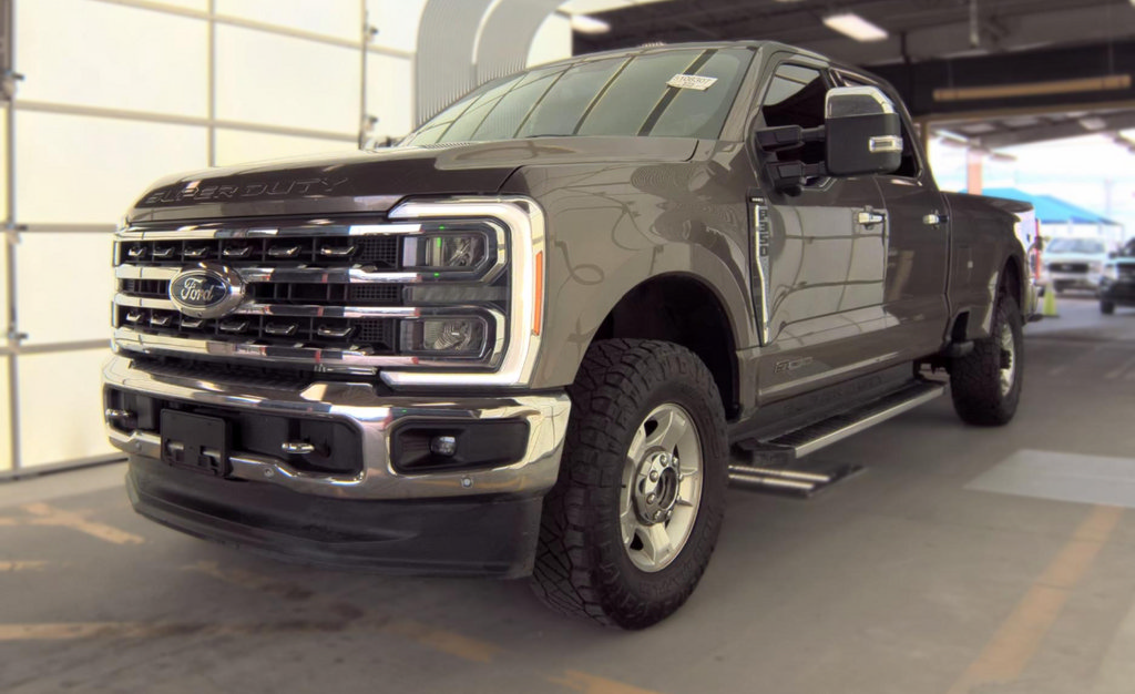 Used 2023 Ford F350 Lariat w/ Tow Technology Package AWD/4WD image 2