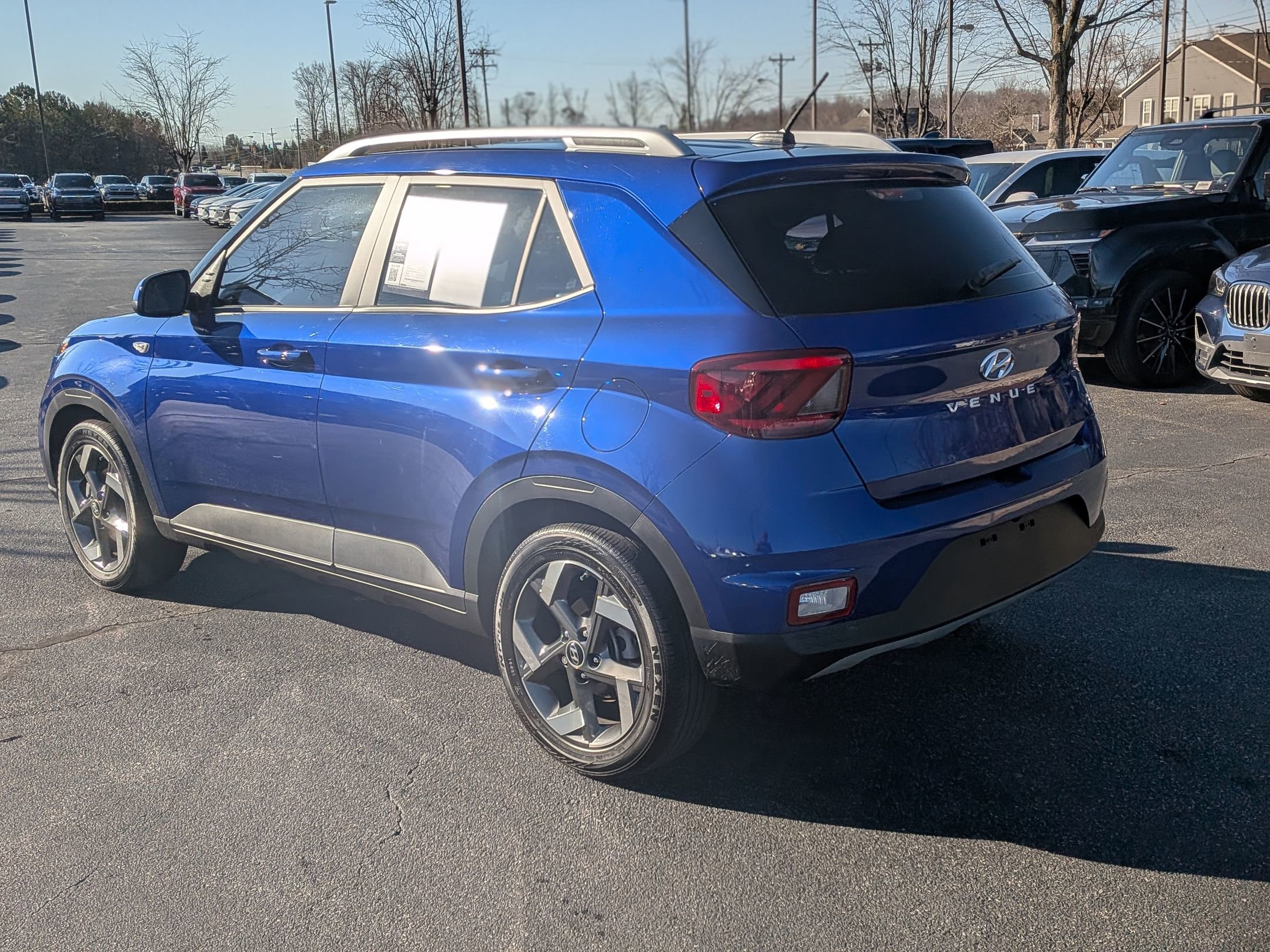 Used 2024 Hyundai Venue SEL image 7