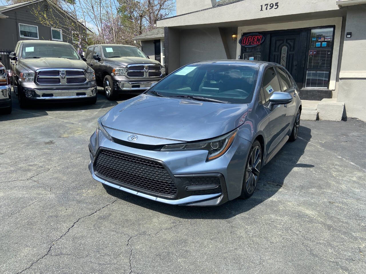 Used 2021 Toyota Corolla SE image 2