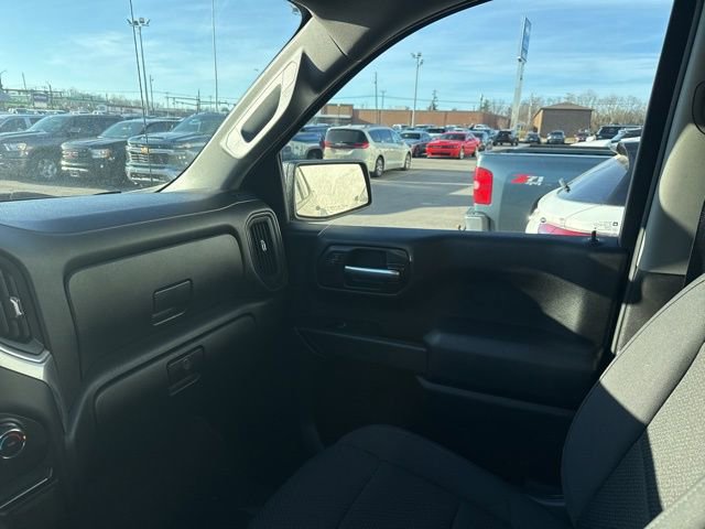 Used 2020 Chevrolet Silverado 1500 Custom w/ Custom Value Package image 22