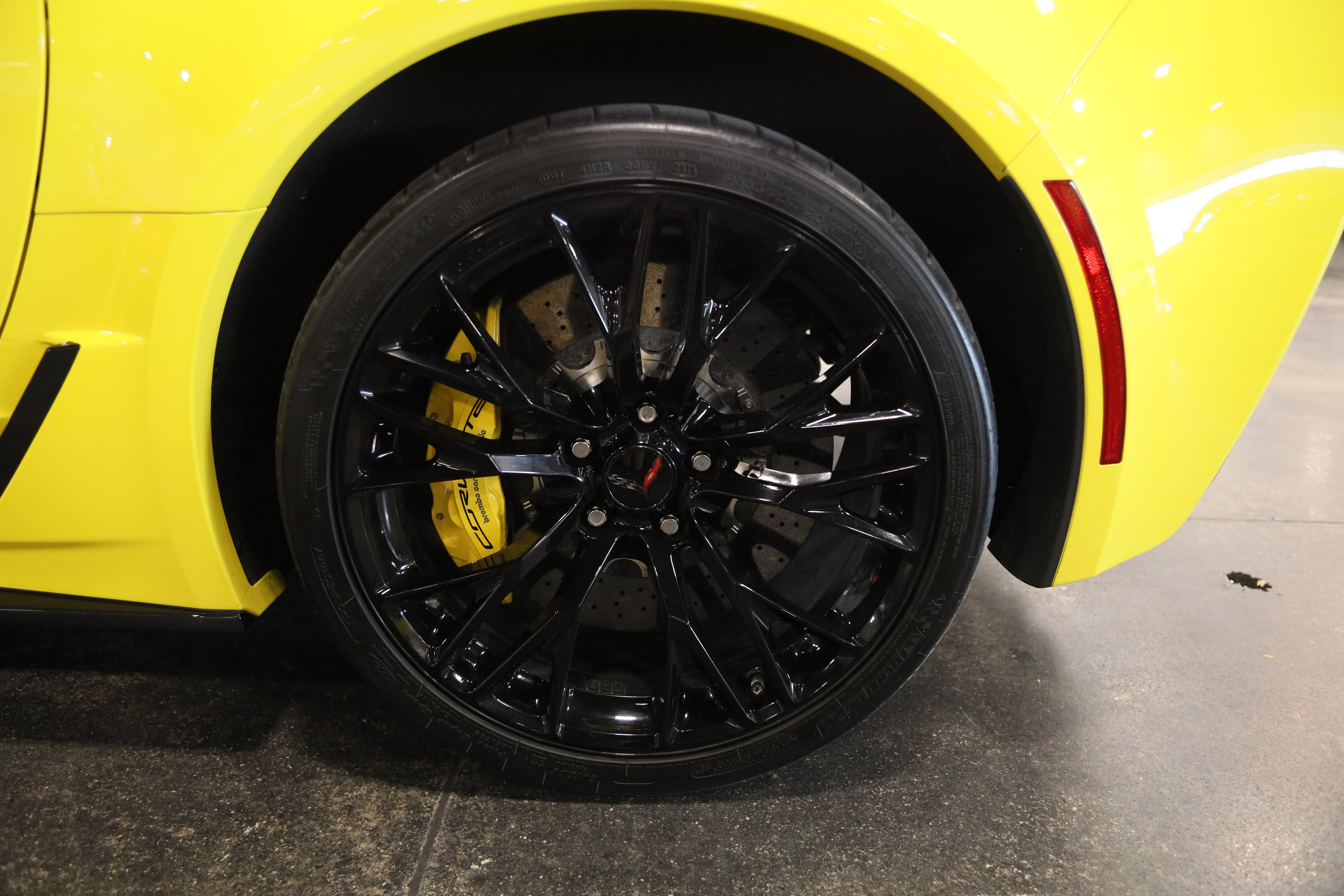Used 2016 Chevrolet Corvette Z06 w/ 3LZ Preferred Equipment Group RWD image 13
