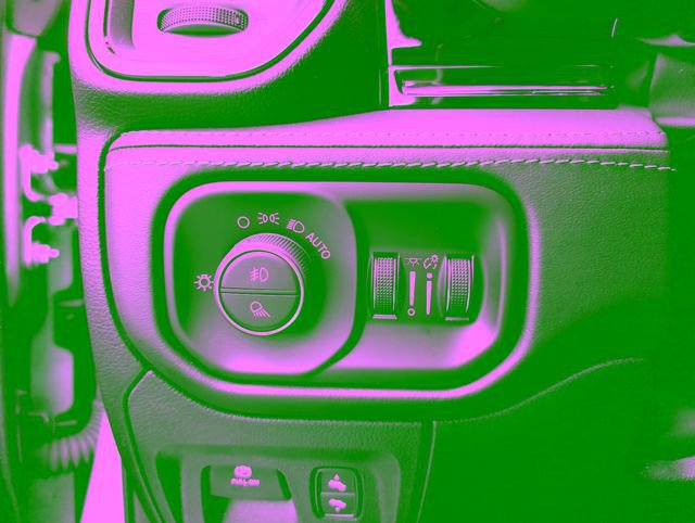 Used 2025 RAM 1500 Limited AWD/4WD image 39