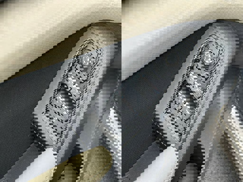 Used 2019 Subaru Ascent Premium image 23