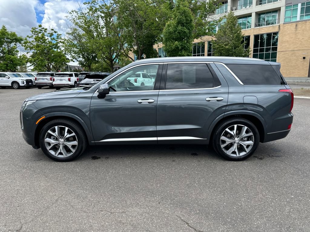 Used 2022 Hyundai Palisade Limited w/ Cargo Package AWD/4WD image 3