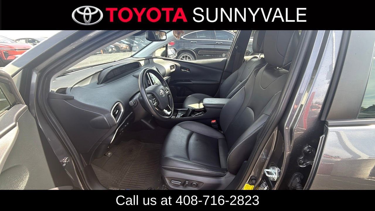 Used 2021 Toyota Prius Prime Limited FWD image 4