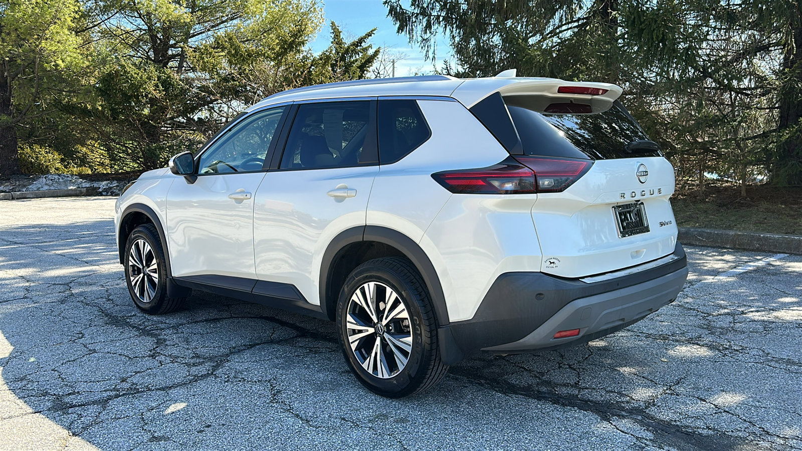 Certified 2022 Nissan Rogue SV w/ SV Premium Package image 7