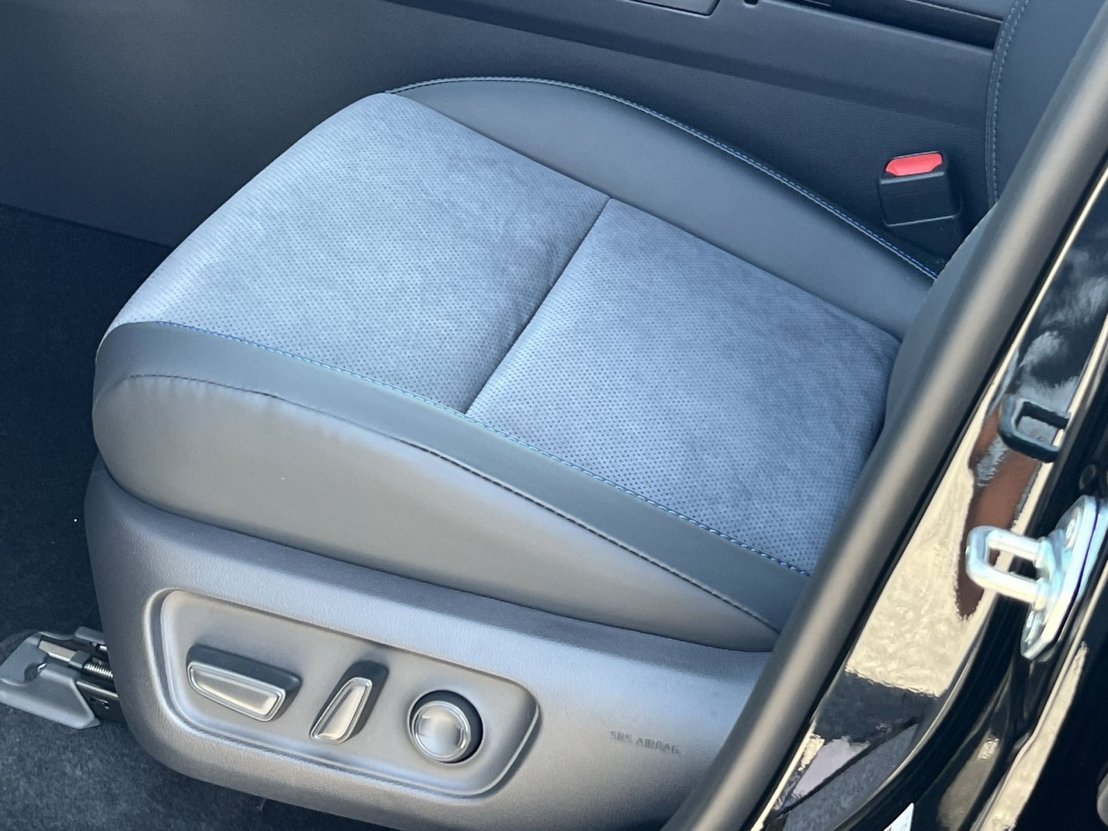 New 2026 Toyota RAV4 XSE AWD/4WD image 8