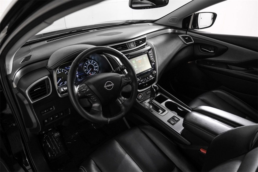 Used 2023 Nissan Murano SL image 2