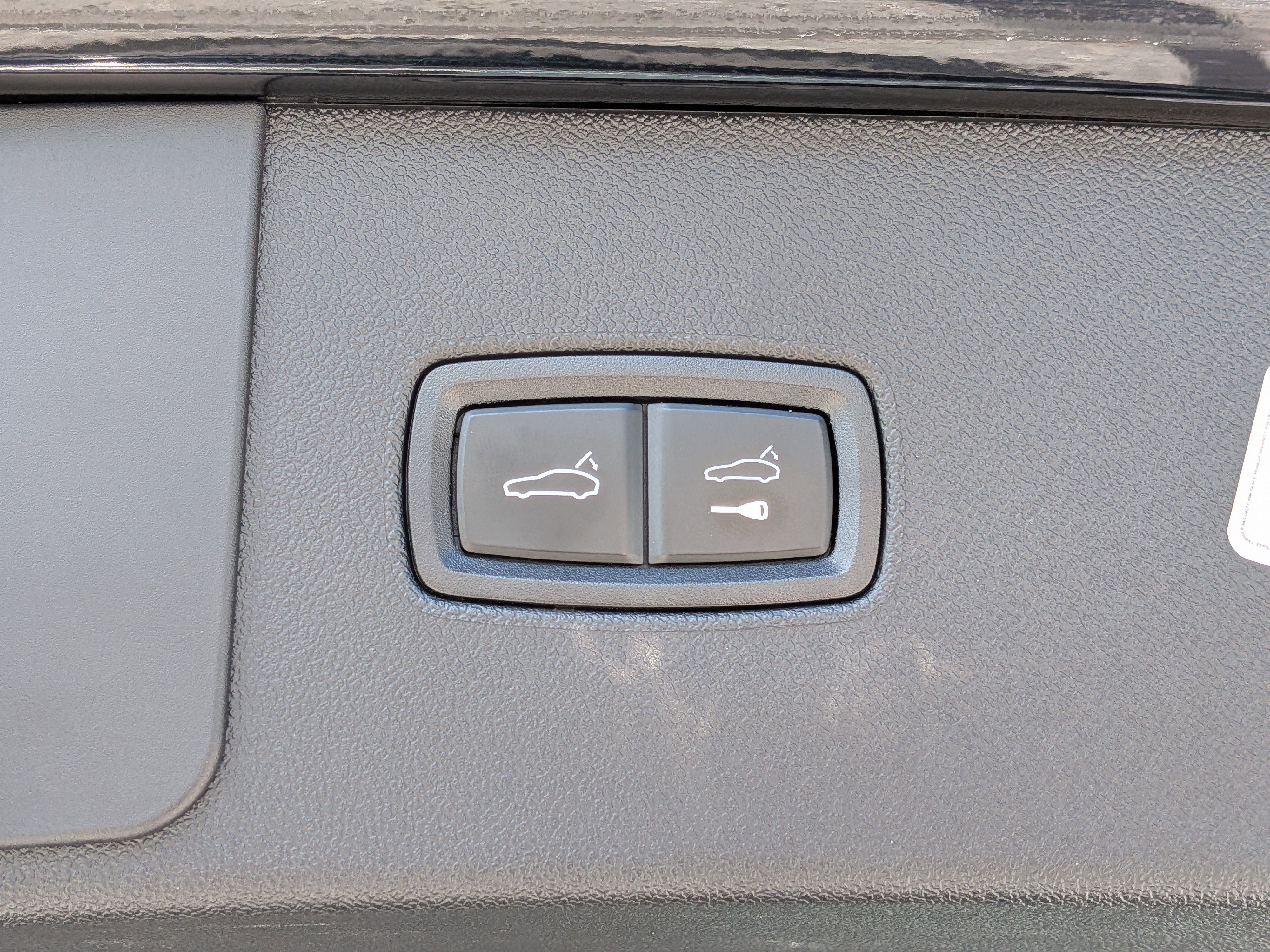 Used 2023 Porsche Cayenne AWD/4WD image 14