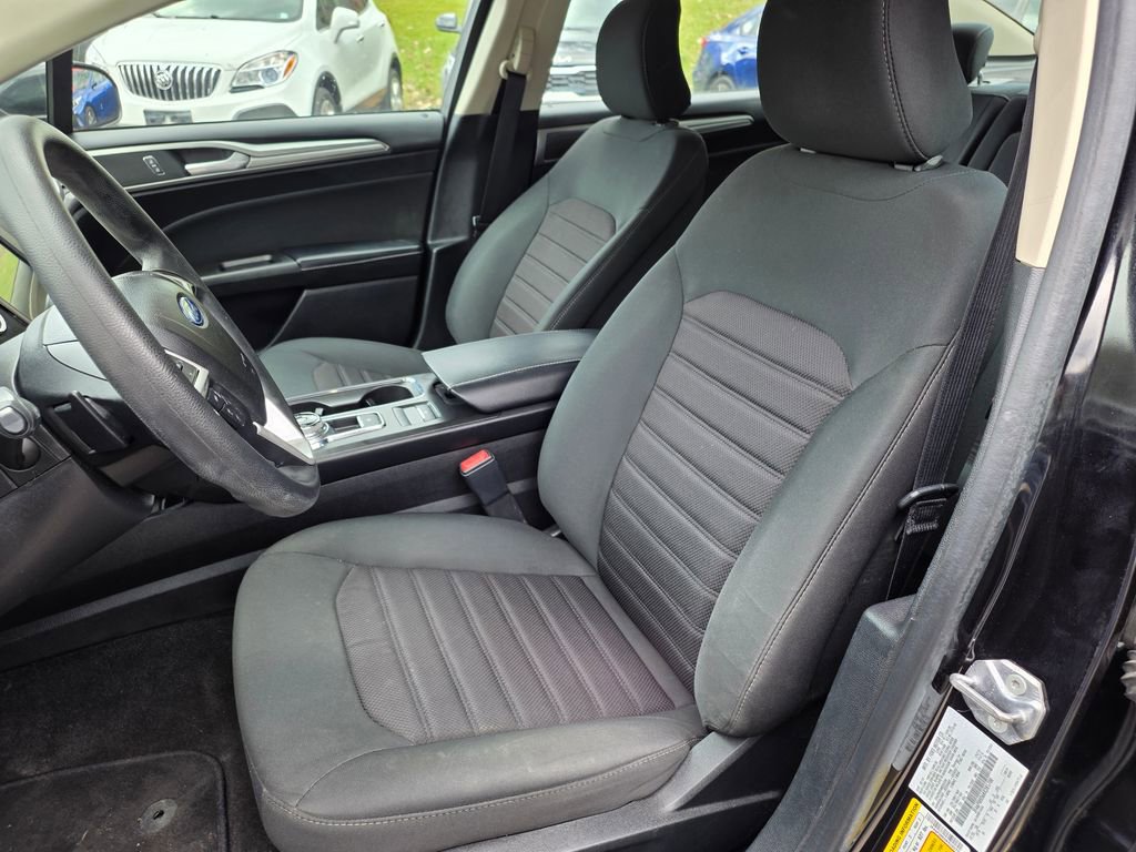 Used 2019 Ford Fusion SE image 9