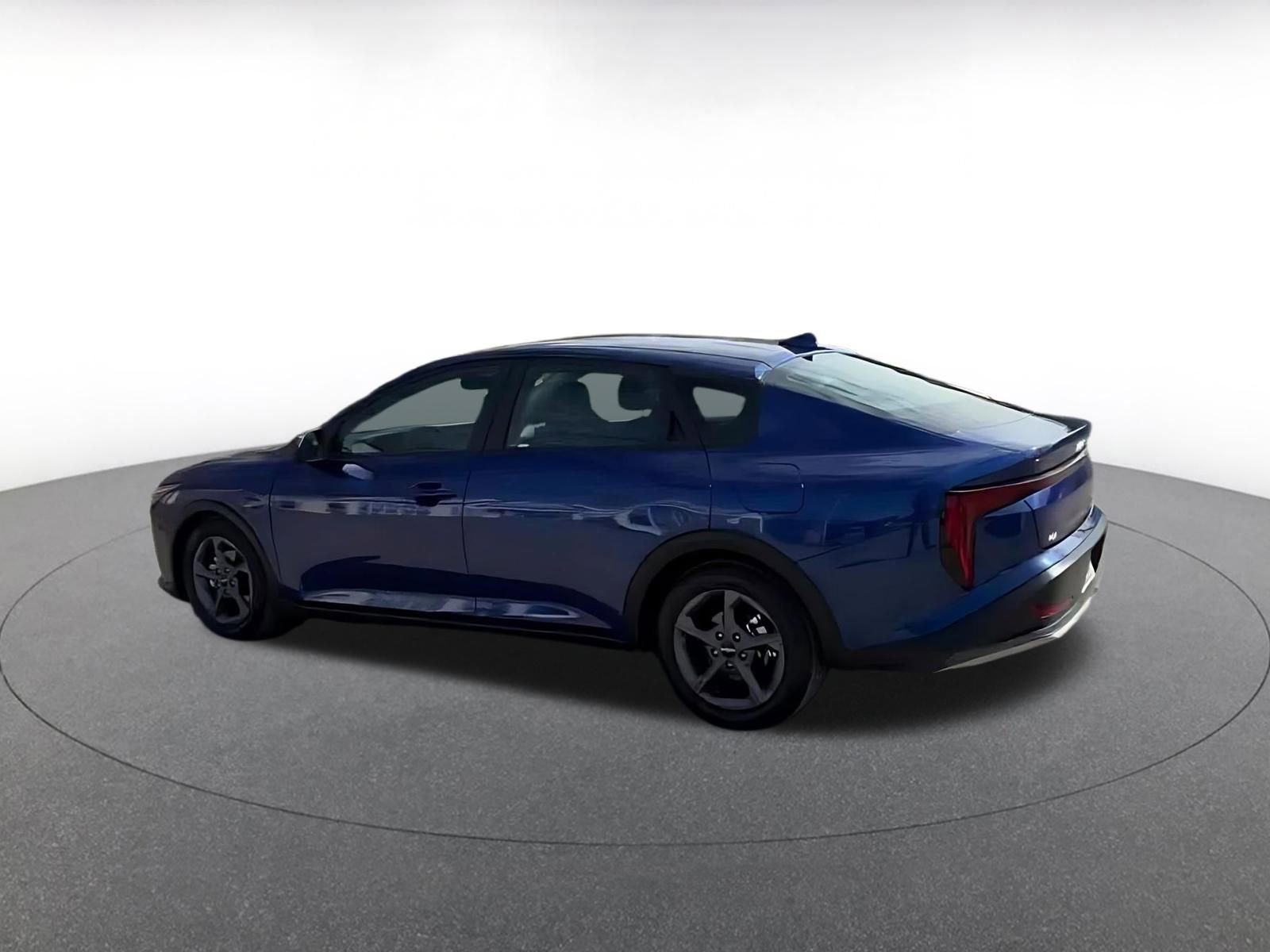 Used 2025 Kia K4 FWD image 9
