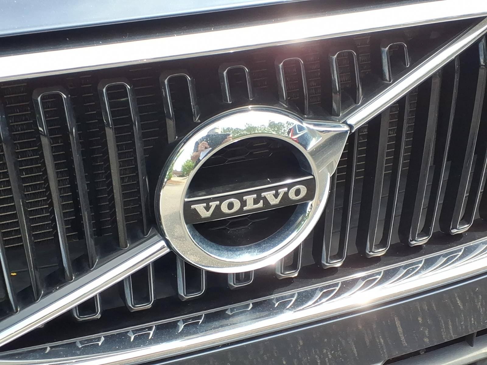 Used 2020 Volvo XC60 T6 Momentum AWD/4WD image 30