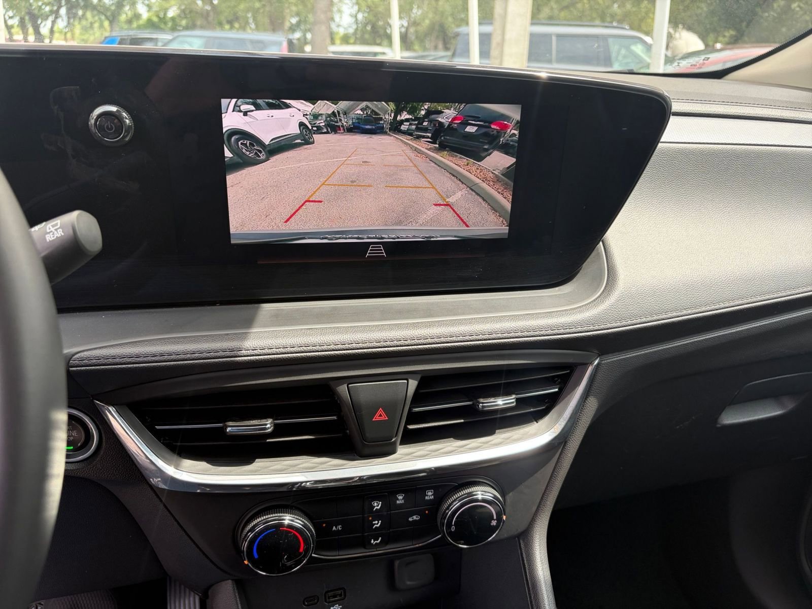 Used 2025 Buick Encore GX Preferred FWD image 23