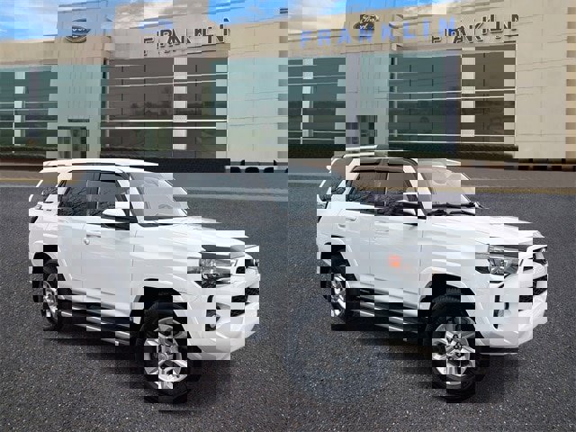 Used 2019 Toyota 4Runner SR5 w/ Four Season Floor Mat Package image 1