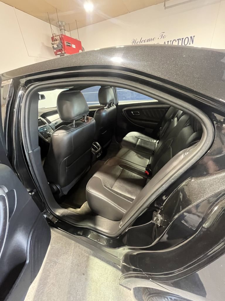 Used 2015 Ford Taurus SEL w/ Equipment Group 201A image 6