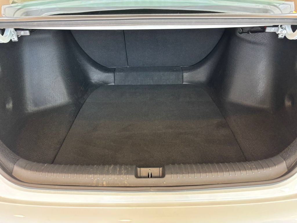 Used 2023 Honda Accord EX image 28