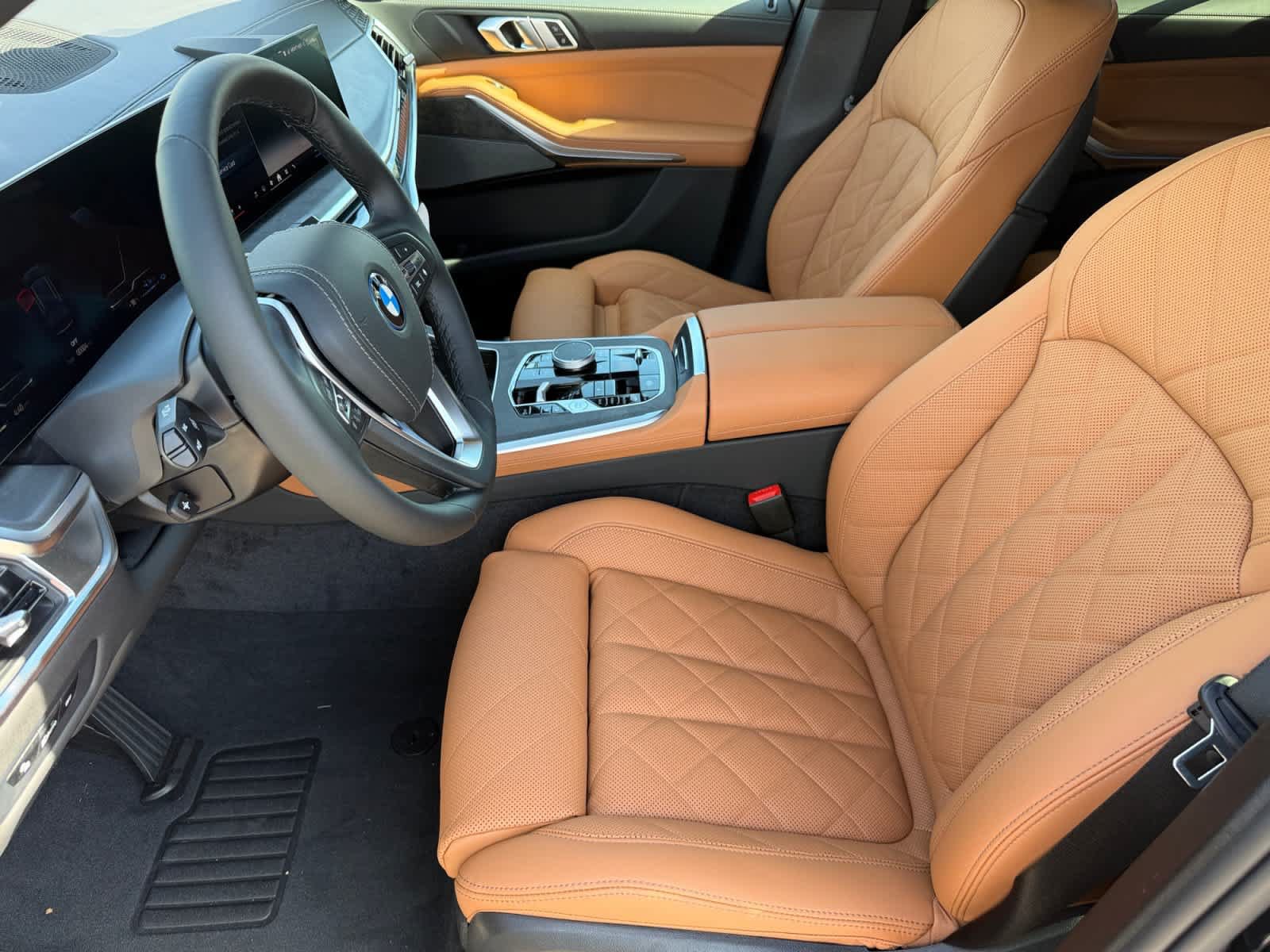 New 2026 BMW X5 xDrive50e w/ Climate Comfort Package AWD/4WD image 12