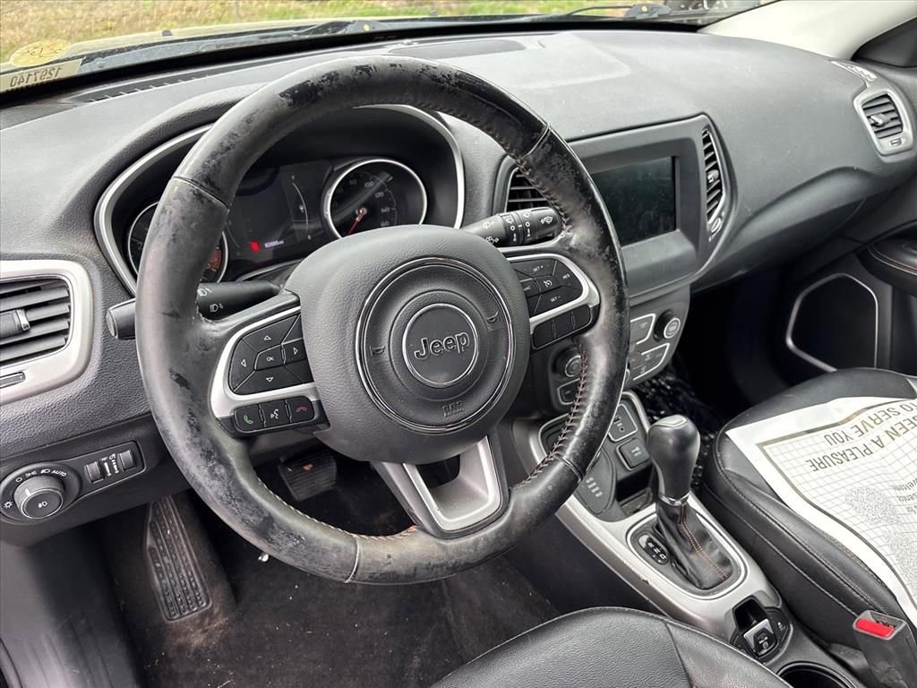 Used 2020 Jeep Compass Latitude w/ Cold Weather Group image 18