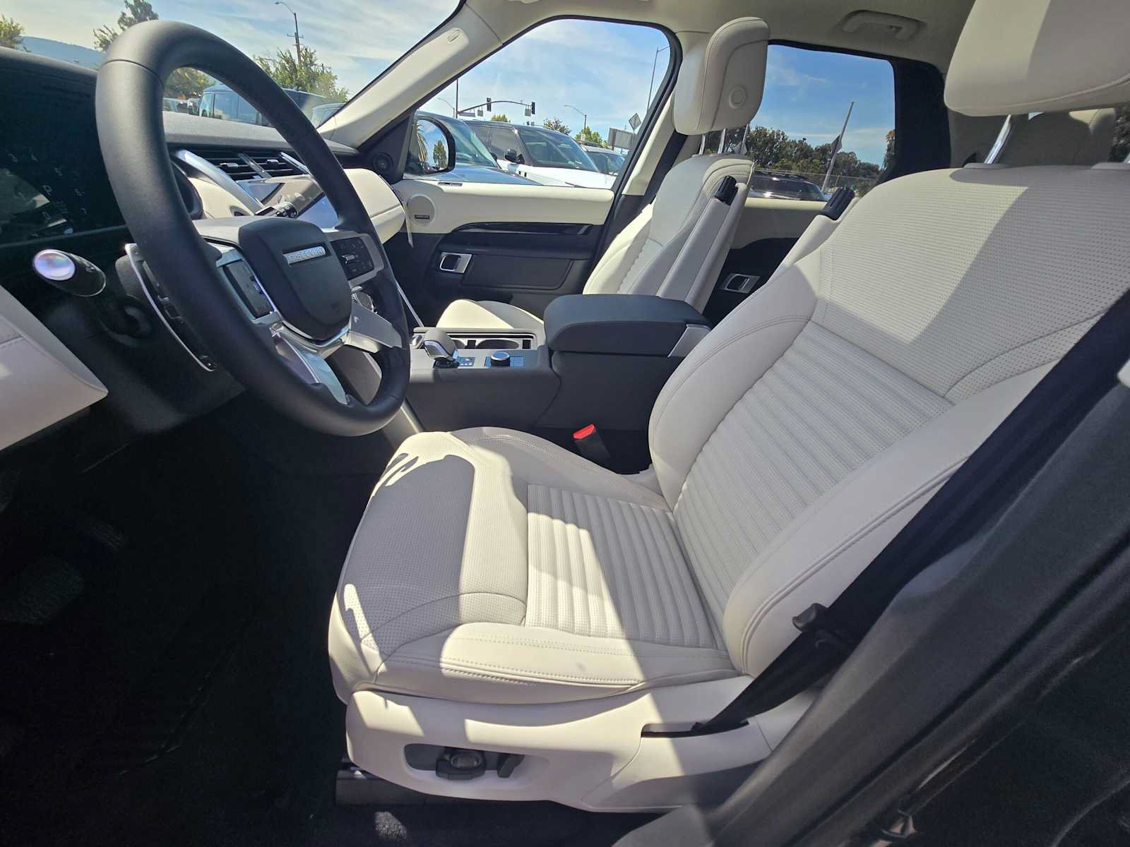 New 2026 Land Rover Discovery S AWD/4WD image 24