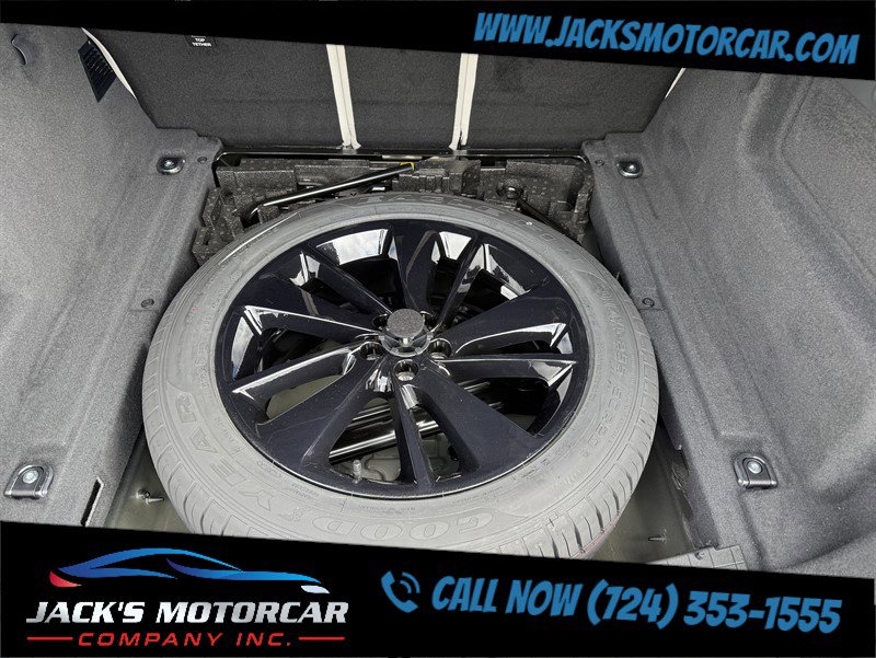 Used 2024 Jaguar F-PACE R-Dynamic S image 17