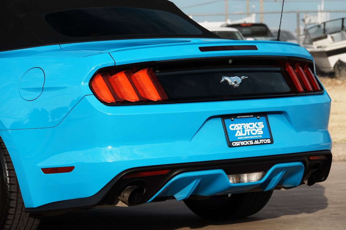 Used 2017 Ford Mustang Premium RWD image 31