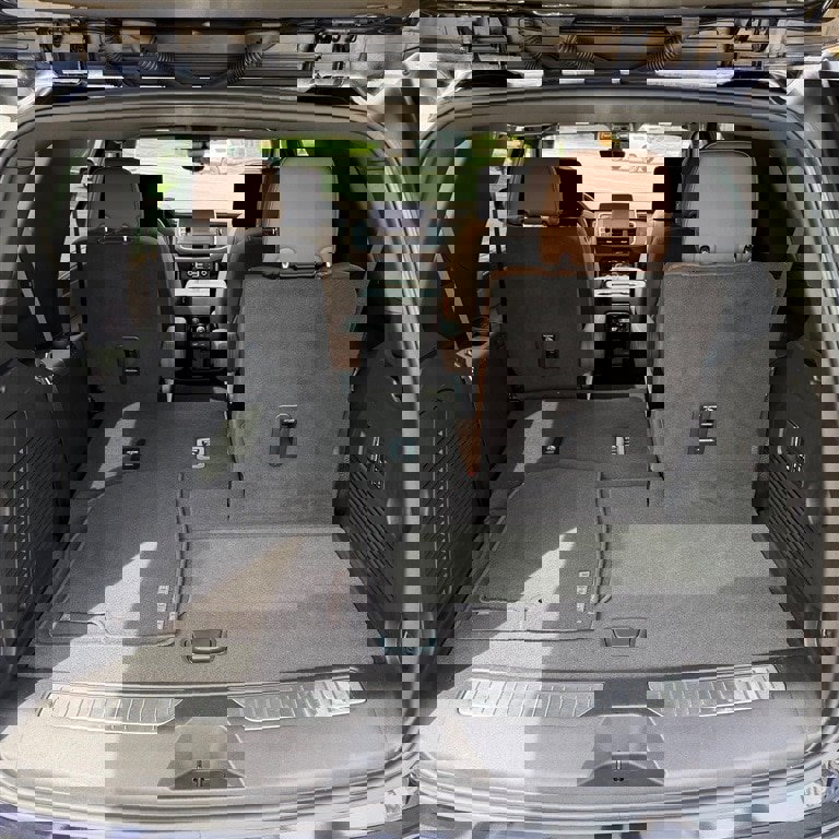 Used 2023 Chevrolet Tahoe High Country AWD/4WD image 13