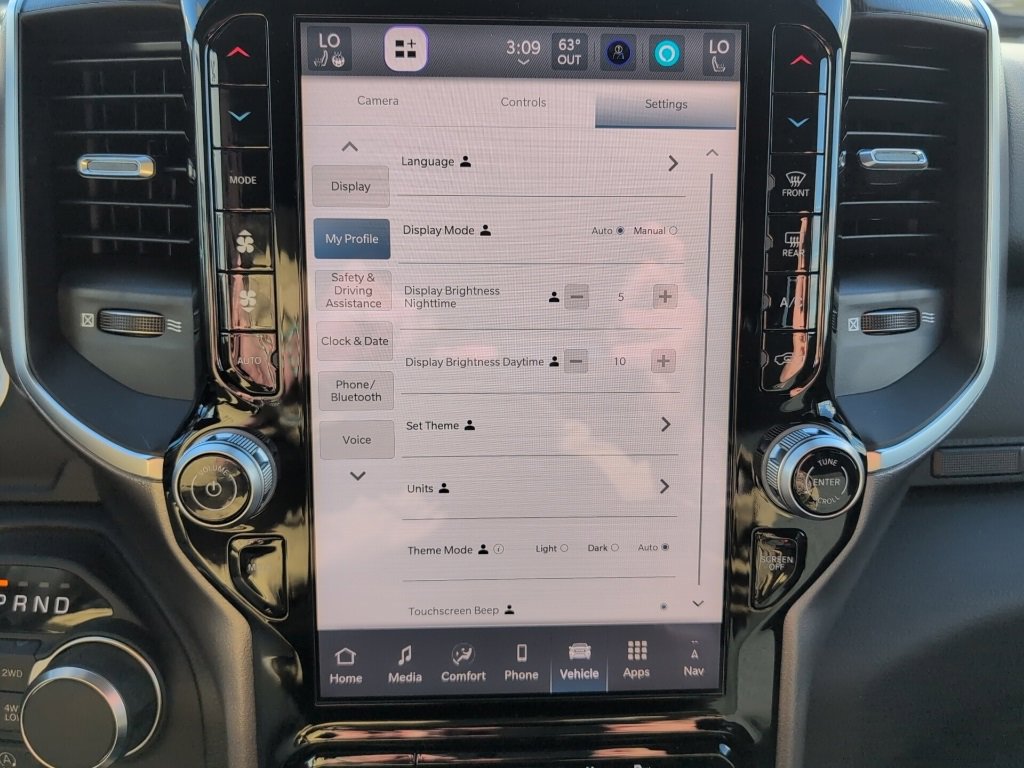 New 2026 RAM 1500 4x4 Crew Cab image 39