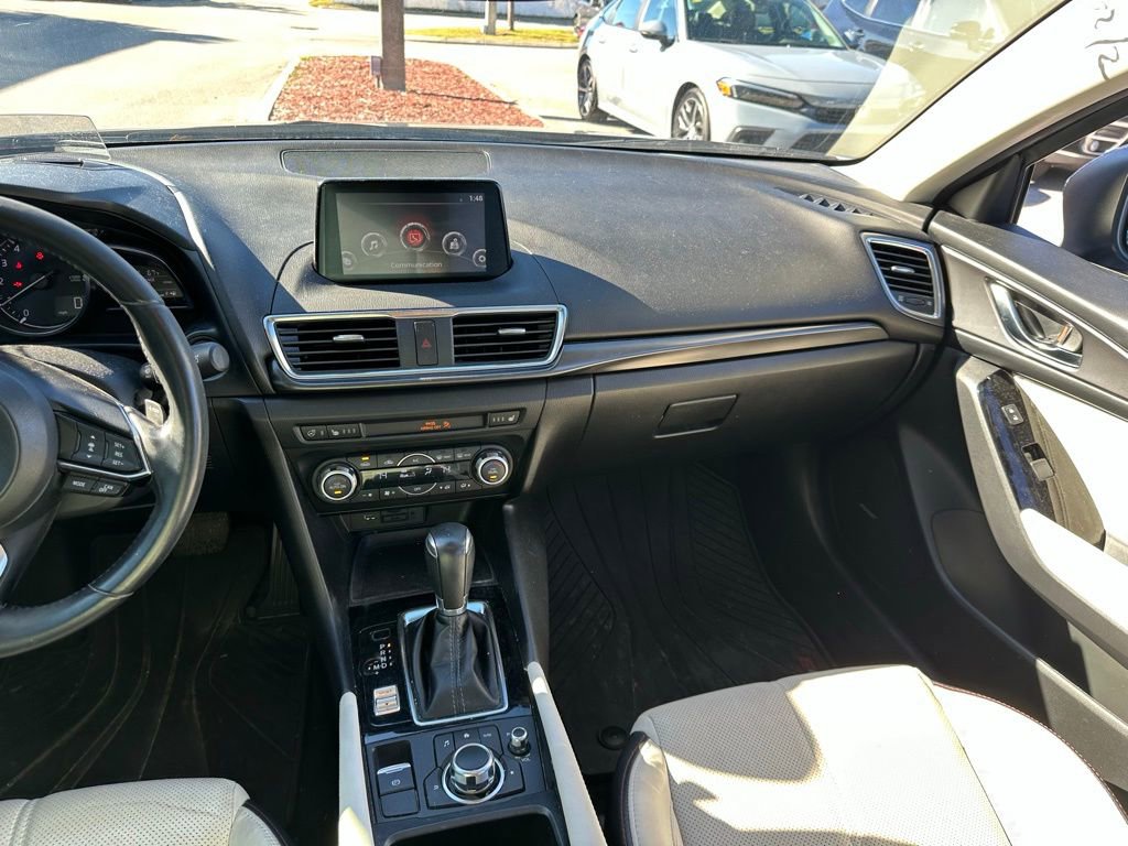 Used 2018 MAZDA MAZDA3 Grand Touring w/ Premium Equipment Package image 22