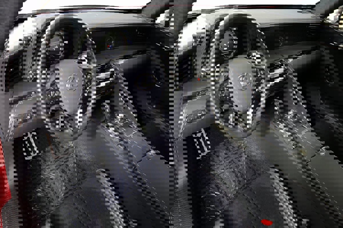 Used 2018 Lexus LC 500 Coupe w/ Performance Package image 21