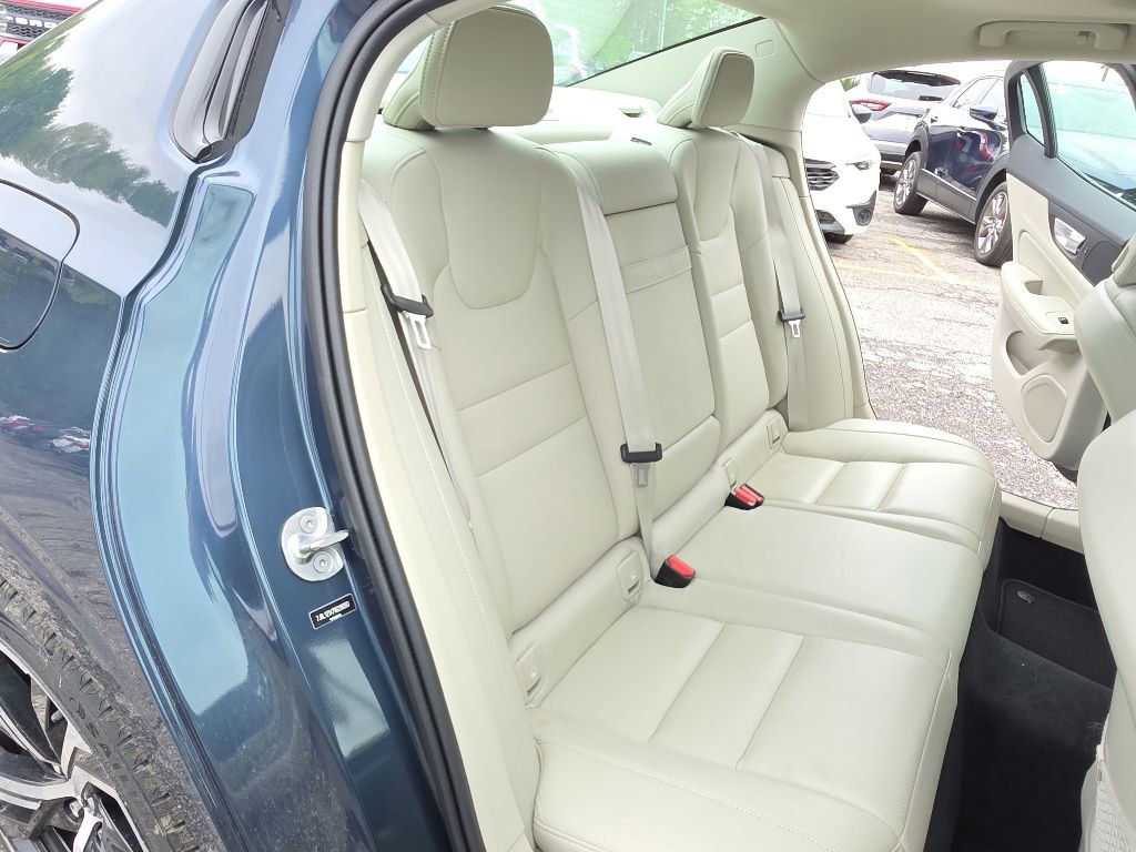 Used 2024 Volvo S60 B5 Core AWD/4WD image 25